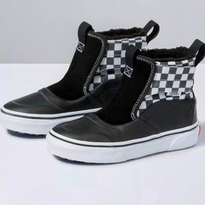 Brand New Vans Hi Terrain V M Junior Slip On Shoes size.2.0 Kids